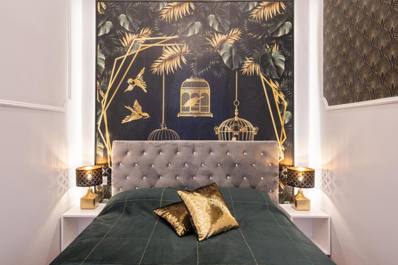 Premium Art Deco Apartment At Broadway // 4Bdr & 3Br ブダペスト エクステリア 写真
