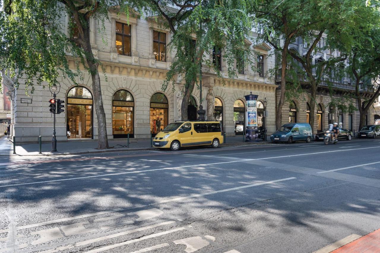 Premium Art Deco Apartment At Broadway // 4Bdr & 3Br ブダペスト エクステリア 写真